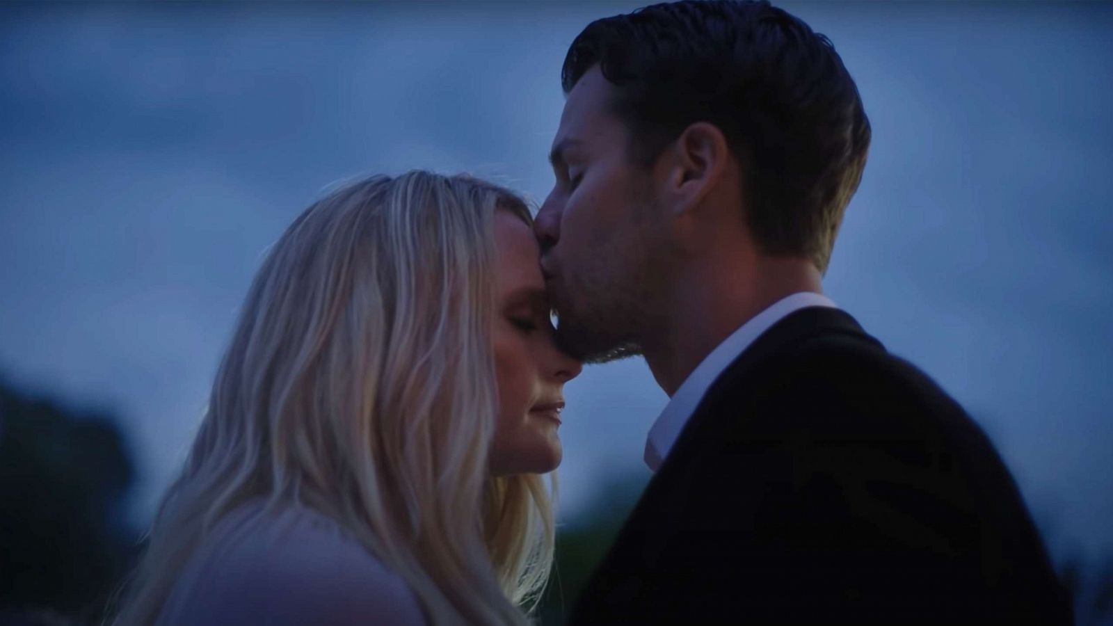 PHOTO: Miranda Lambert's husband appears in her new video for, "Settling Down."