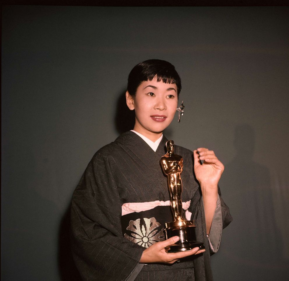 PHOTO: In this March 26, 1958, file photo, Japanese American actress Miyoshi Umeki poses with her Academy Award for Best Supporting Actress in "Sayonara" in Los Angeles.