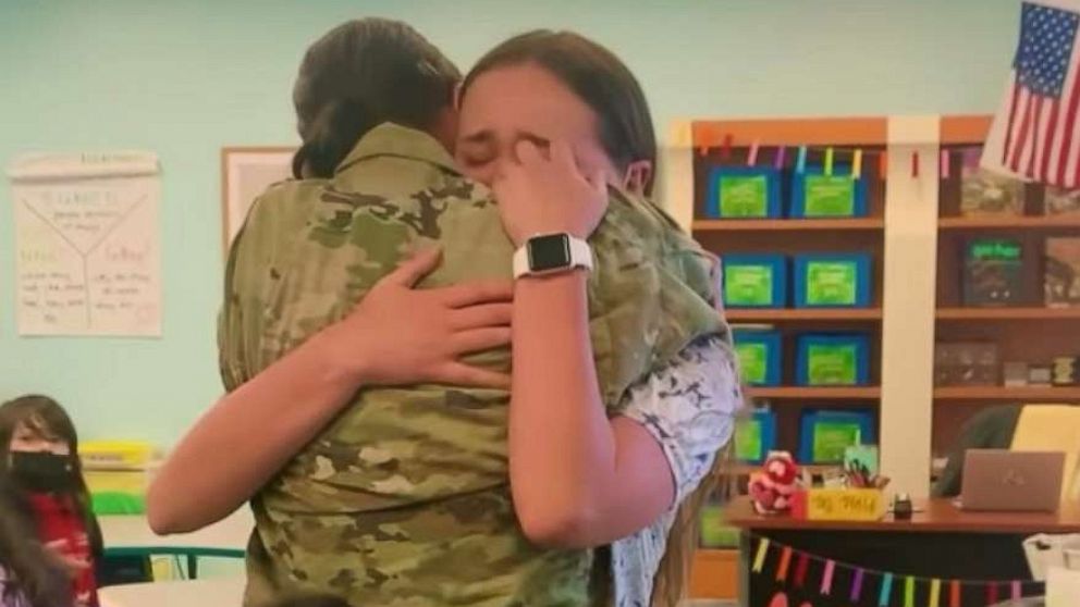 VIDEO: Soldier returns from duty to surprise daughter in classroom