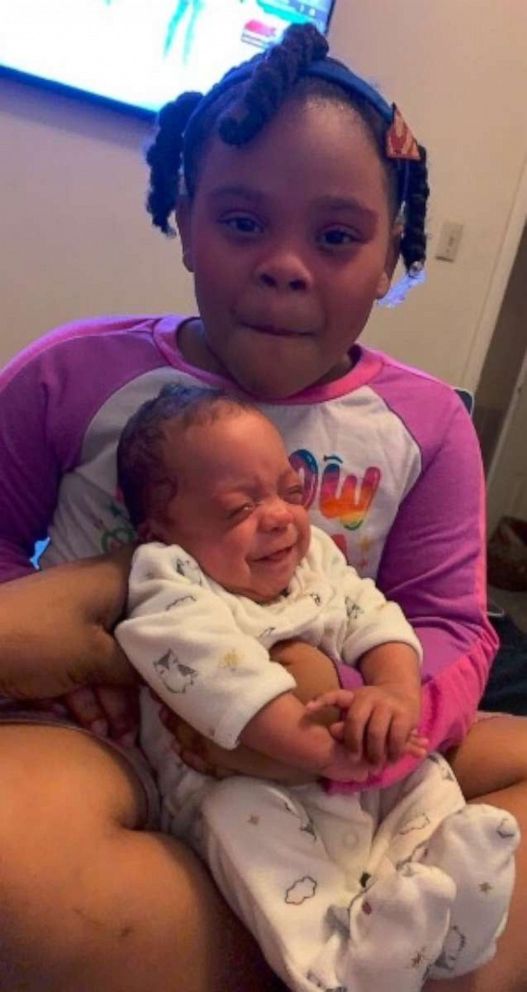 PHOTO: On Sept. 23, Monique Jones of Ferguson, Missouri, welcomed Zamyrah Prewitt who arrived at 29 weeks gestation weighing 2 pounds, 5 ounces. Zamyrah is now home with mom, dad Jamez Prewitt and big sister Damiea, 6.