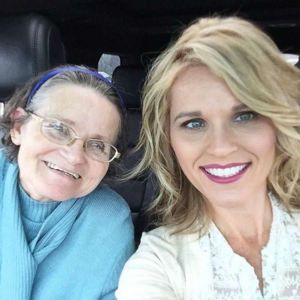 VIDEO: Daughter of the year! Woman works at her mom’s nursing home to spend time with her 