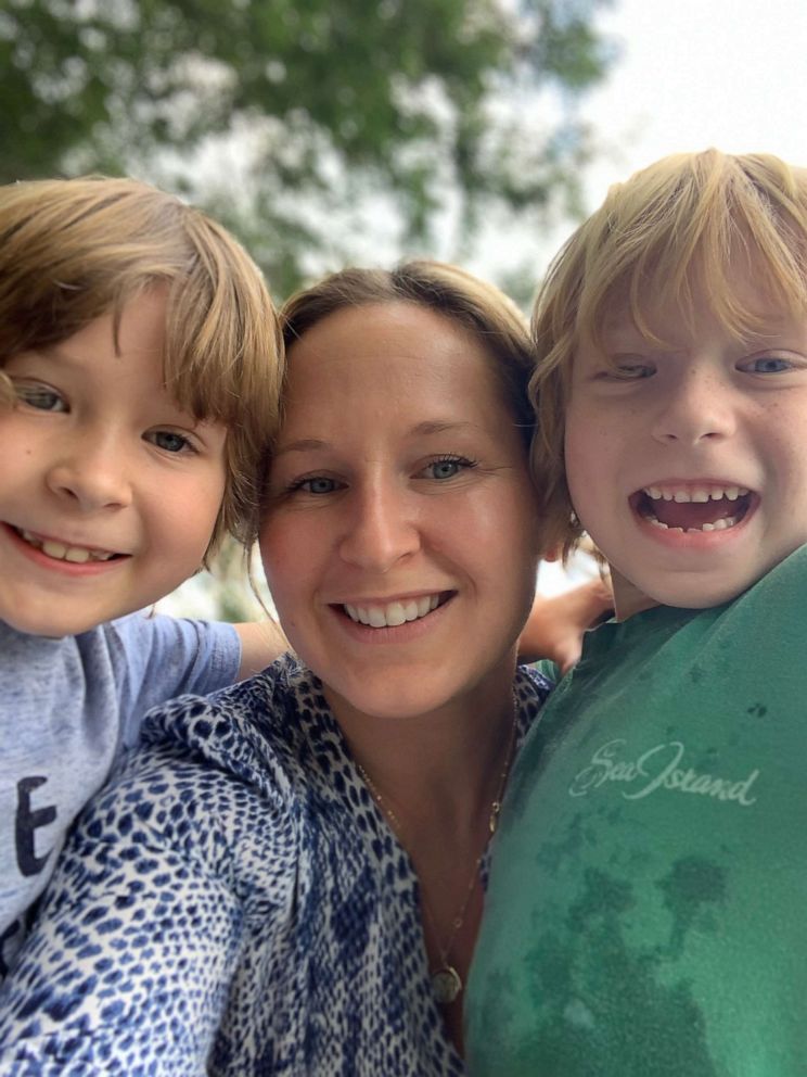 PHOTO: Jessica Johnson, a resident of Wilton, Connecticut, told "Good Morning America" that over the summer, her son George, 6 (right), spent a total of $16,293.10 in Apple App Store charges. Johnson is also mom to 8-year-old Everett (left).
