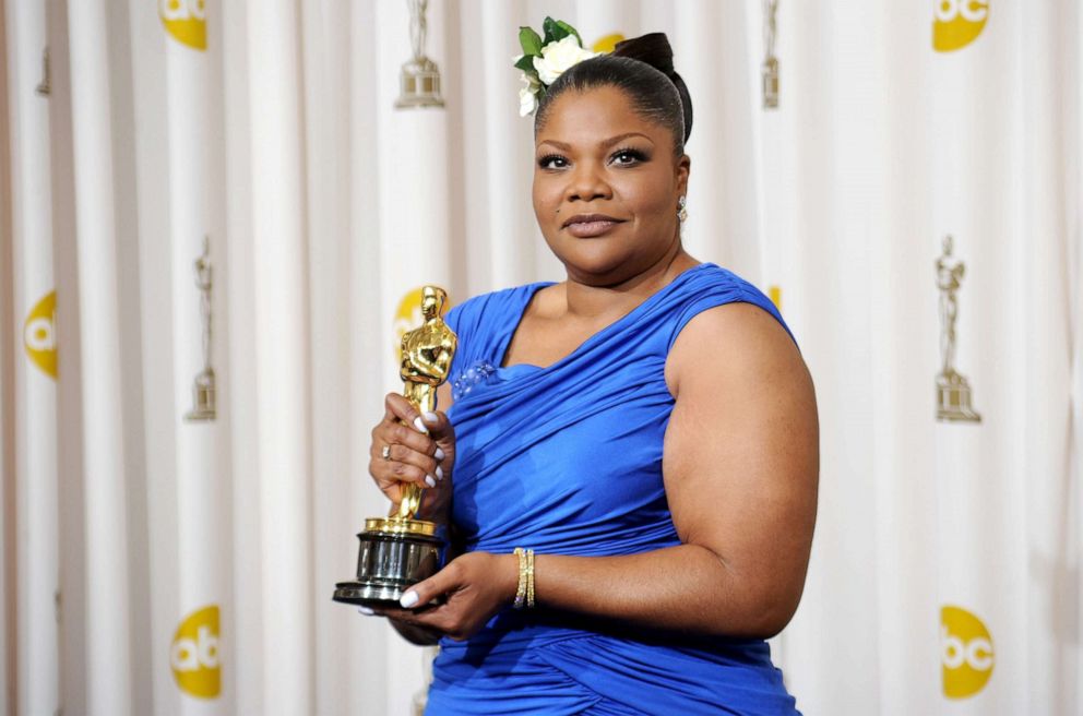 PHOTO: Mo'Nique, winner of best supporting actress award for "Precious: Based on the Novel 'Push' by Sapphire," poses in the press room at the 82nd annual Academy Awards, March 7, 2010, in Hollywood, Calif.