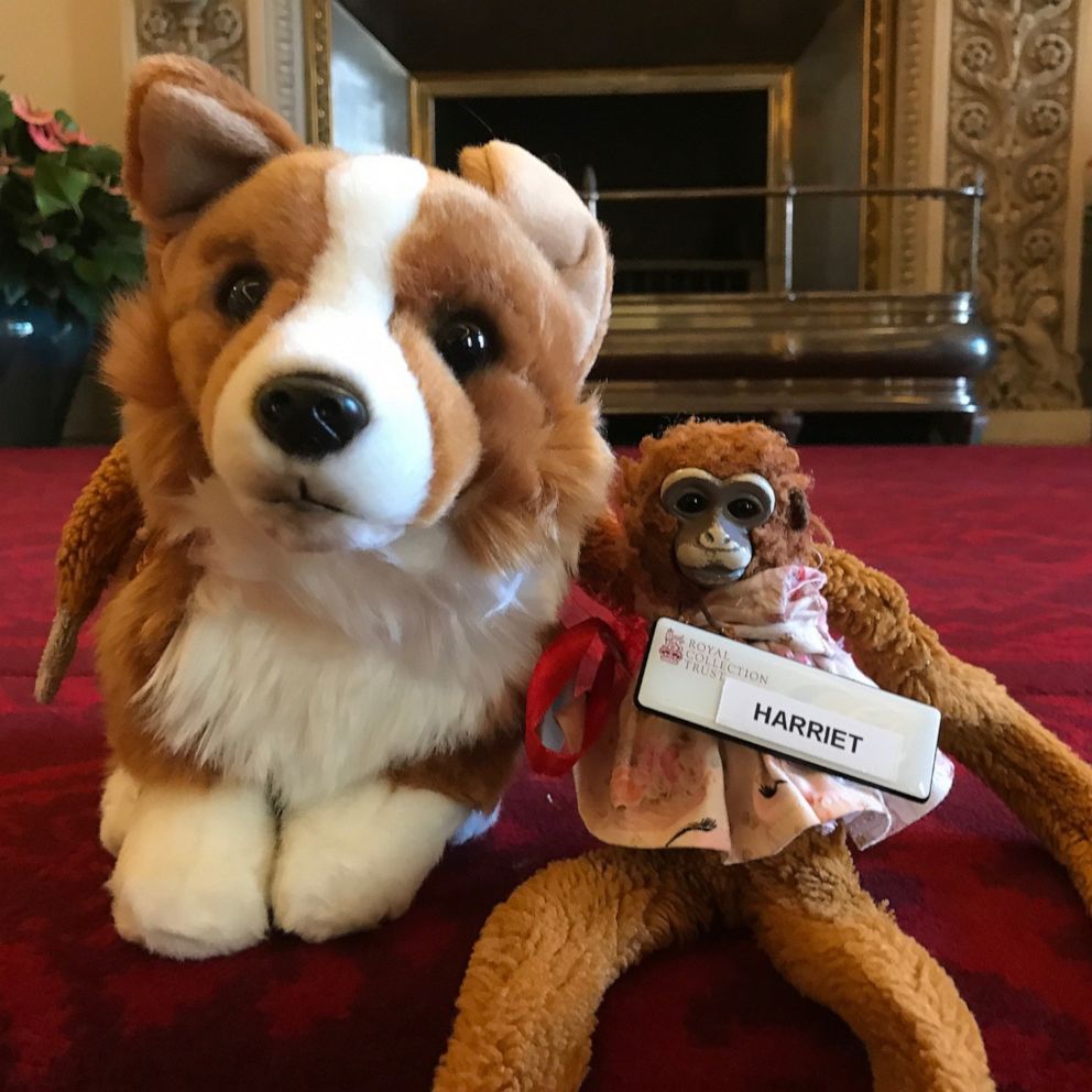 VIDEO: Australian girl reunited with toy monkey after losing it at Buckingham Palace