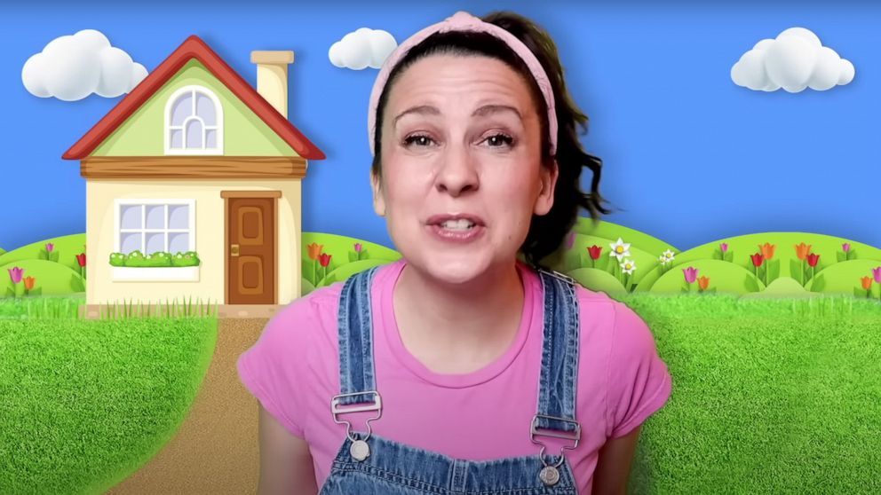 PHOTO: Children's educator Ms Rachel is seen in a toddler learning video posted to her Youtube account.