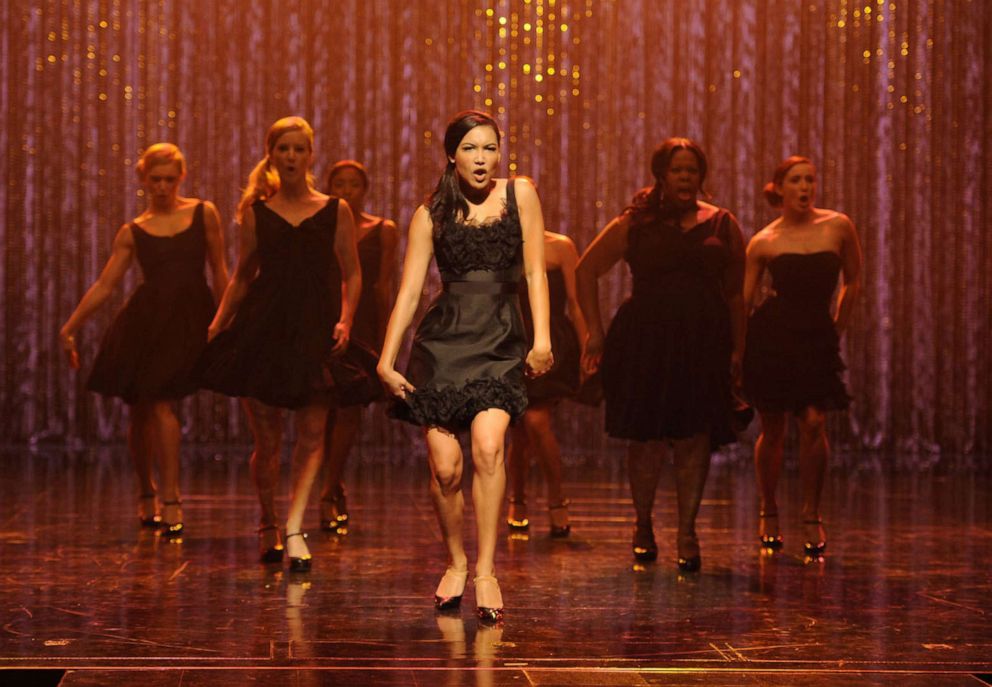 PHOTO: Naya Rivera performs the 300th song on the set of "Glee".