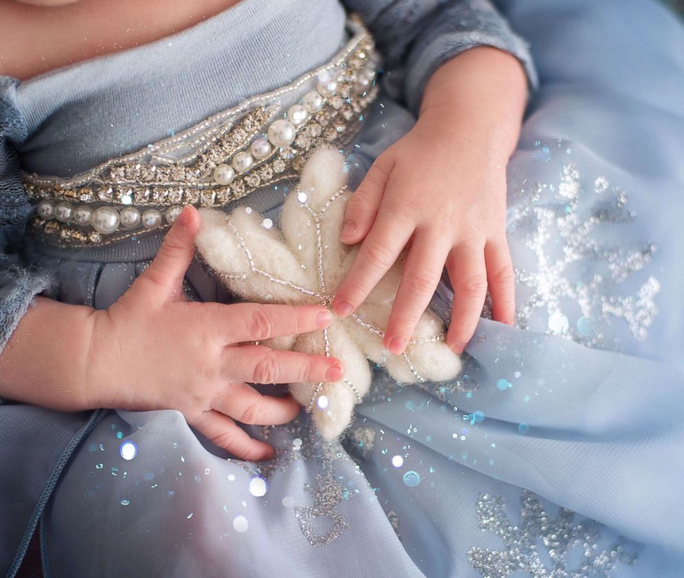 PHOTO: Photographer Karen Marie has photographed newborns as "Frozen" characters.
