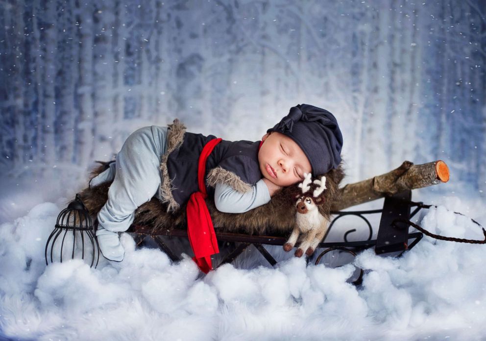 PHOTO: Photographer Karen Marie has photographed newborns as "Frozen: characters.