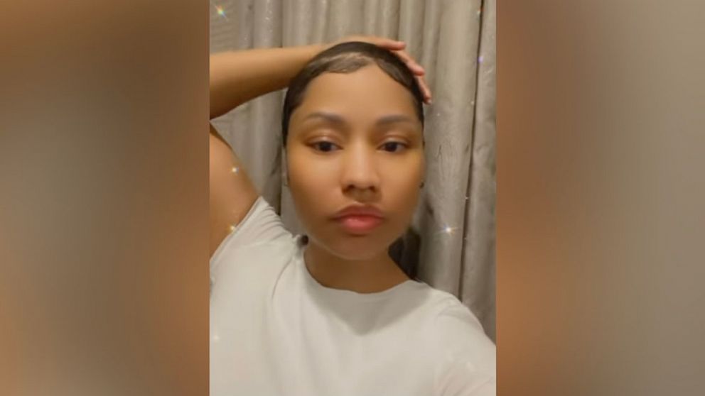 PHOTO: Nicki Minaj poses for fans on Instagram showing her barefaced beauty.