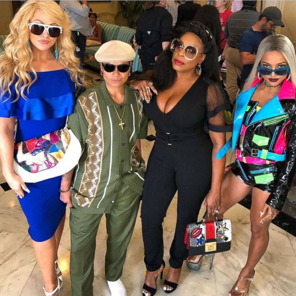 PHOTO: Niecy Nash and the cast of TNT's "Claws."