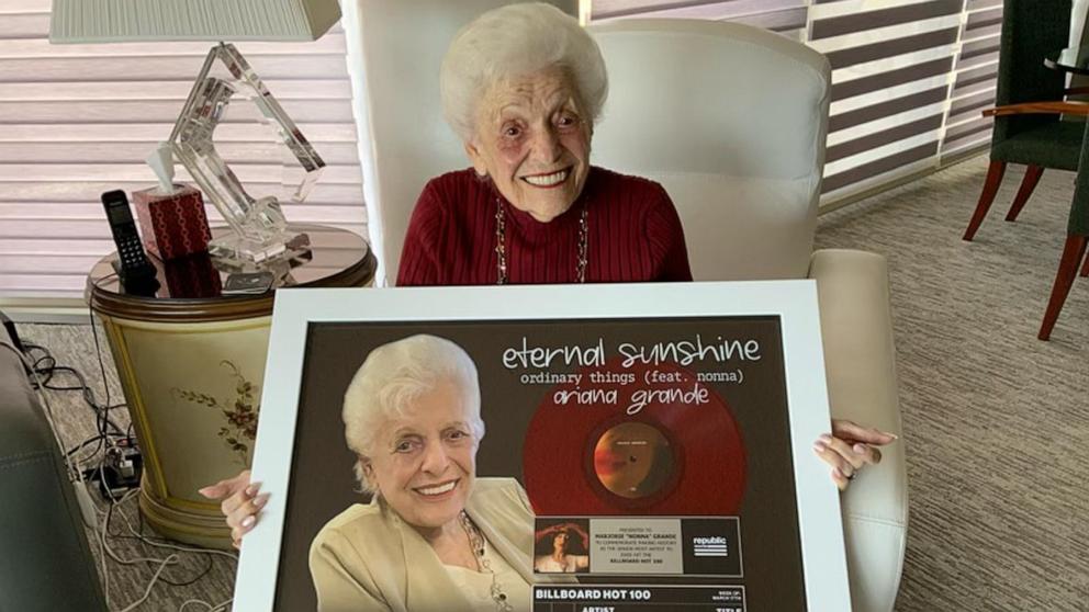 Ariana Grande posts a sweet photo of Nonna after receiving the Billboard Hot 100 award