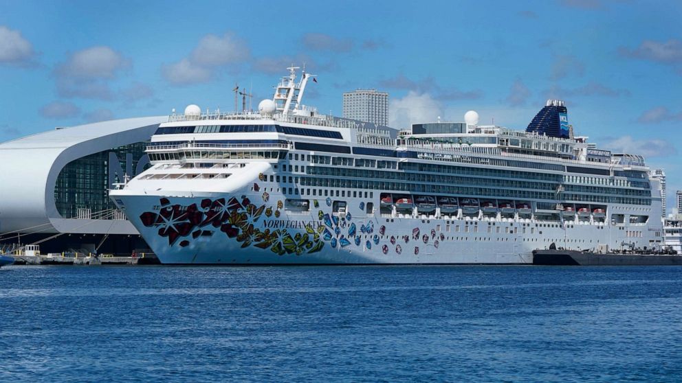 are all cruise lines requiring covid vaccines