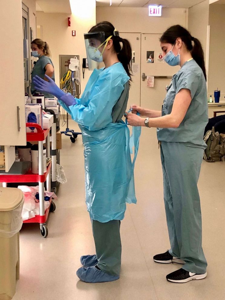 PHOTO: Samantha and Rebecca Silverman are identical twin sisters working together as nurses in the COVID-19 unit at Northwestern Medicine in Chicago.