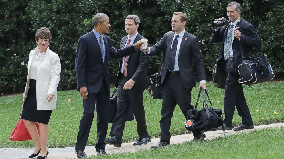 PHOTO: In this file photo, President Barack Obama is joined by advisor Valerie Jarrett, Principal Deputy Press Secretary Eric Schultz, personal aide Joe Paulsen and photographer Pete Souza as they depart the White House, Oct. 7, 2016, in Washington, DC.