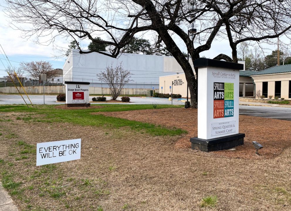 PHOTO: 'Everything Will Be OK' signs pop up to spread cheer around a Georgia town.