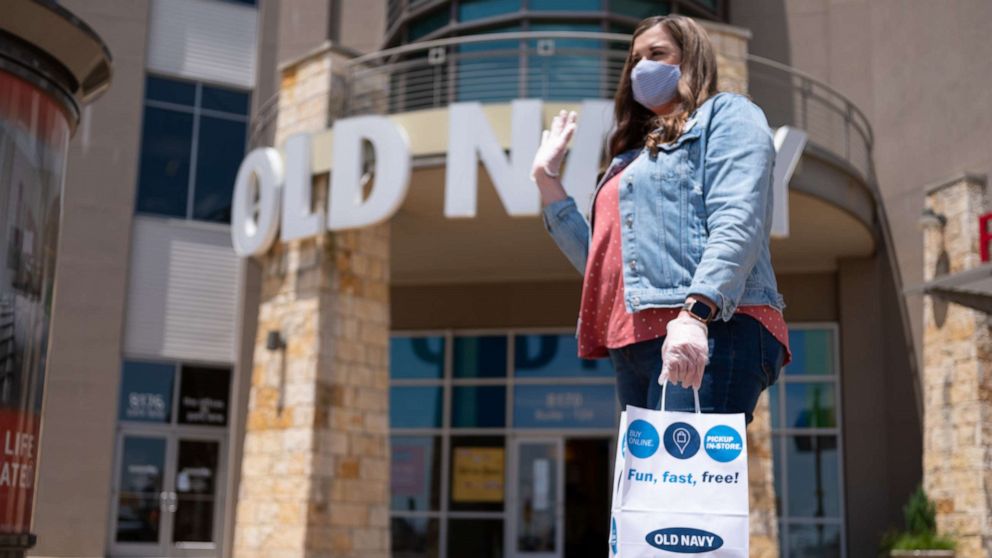 PHOTO: Stores such as Old Navy begin to offer curbside pick-up services amid COVID-19.