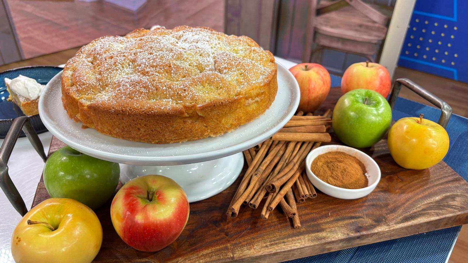 PHOTO: Dan Richer drops by "GMA3" to share his recipe for a delicious olive oil cake.