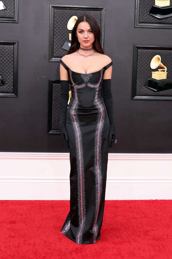 Grammys 2022 red carpet: See the best fashion, beauty and style - Good  Morning America