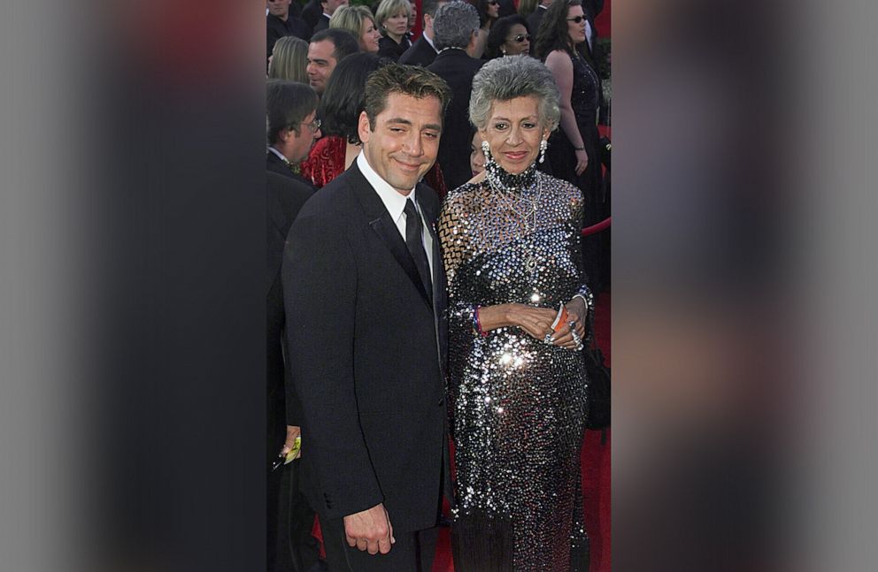 PHOTO: Javier Bardem with mother Pilar attend the 73rd Academy Awards in Los Angeles, March 25, 2001.