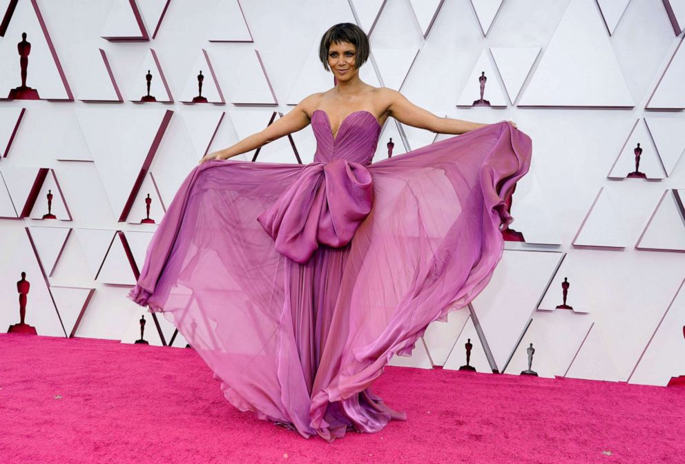 PHOTO: Halle Berry arrives to the Oscars red carpet for the 93rd Academy Awards in Los Angeles, April 25, 2021. 