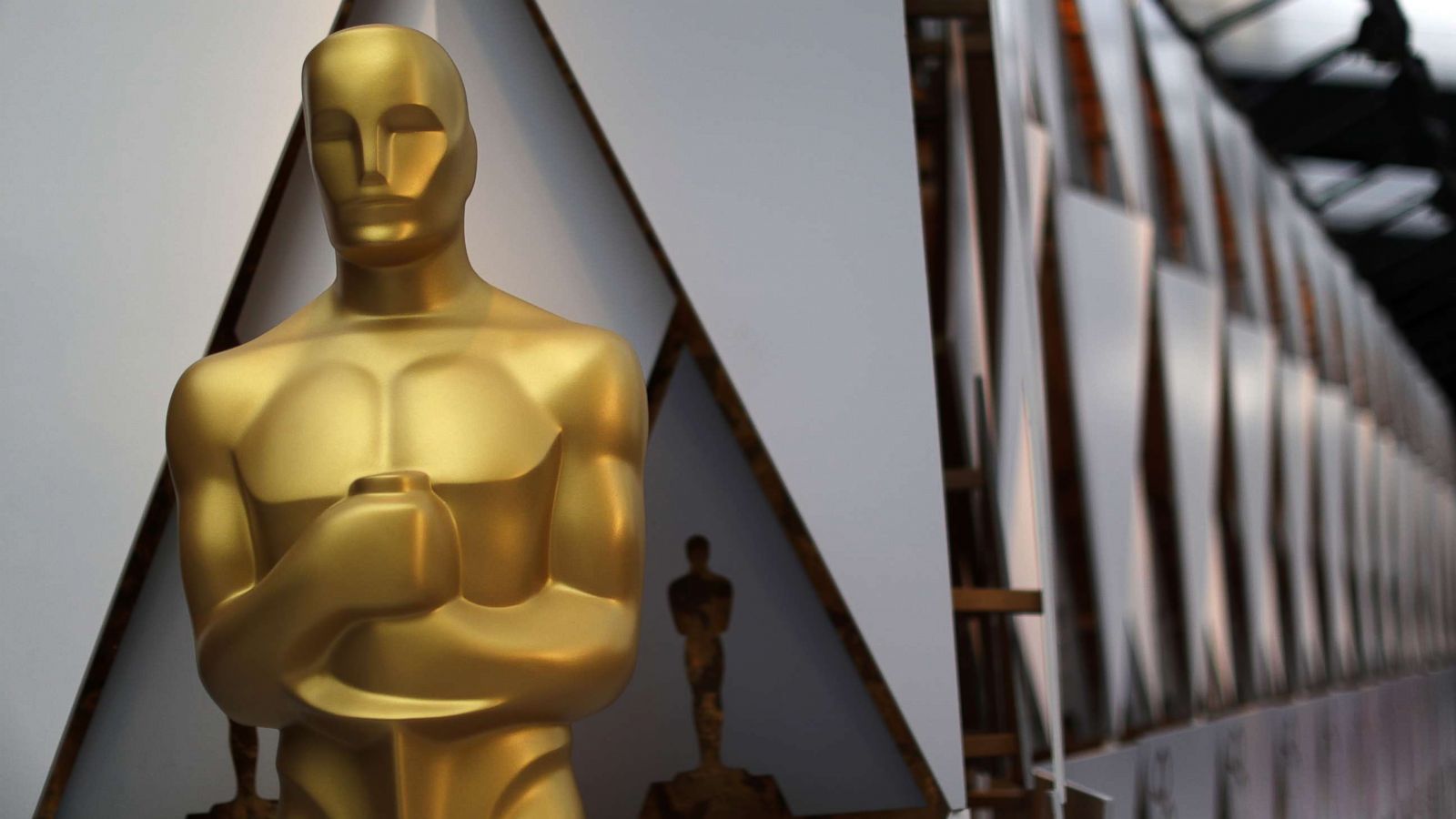 PHOTO: An Oscar statue is seen outside the Dolby Theatre during preparations for the Oscars in Hollywood, Los Angeles, March 3, 2018.