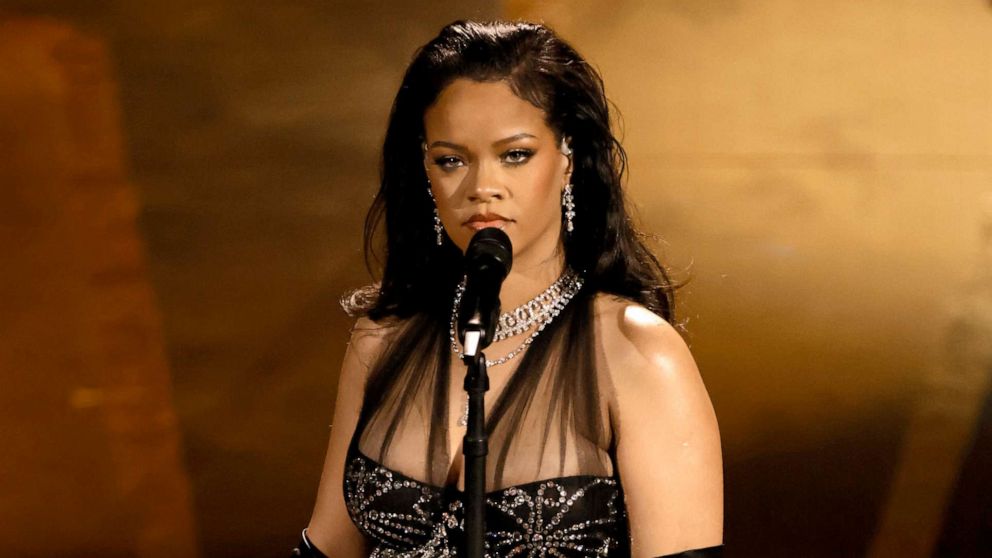 Rihanna Stuns While Performing 'Lift Me Up' For 1st Time At Oscars