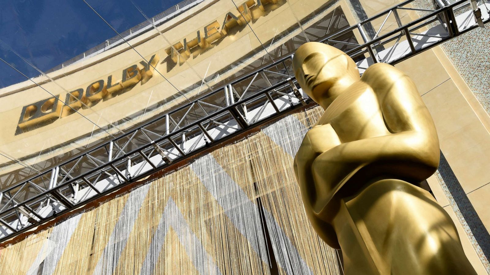 PHOTO: An Oscar statue stands underneath the entrance to the Dolby Theatre in Los Angeles, Feb. 24, 2016.