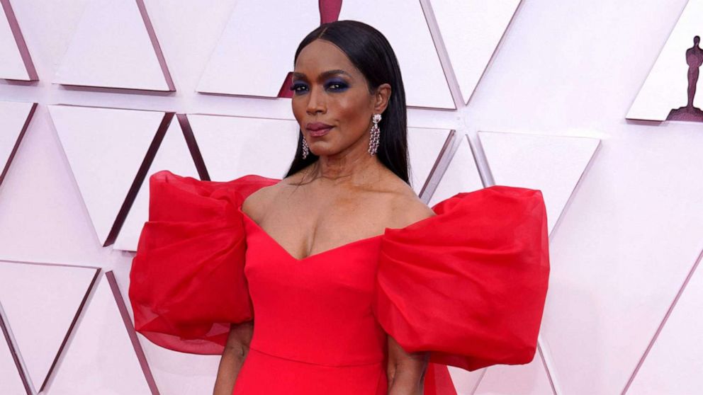 PHOTO: Angela Bassett arrives to the 93rd Academy Awards, at Union Station, in Los Angeles, April 25, 2021.