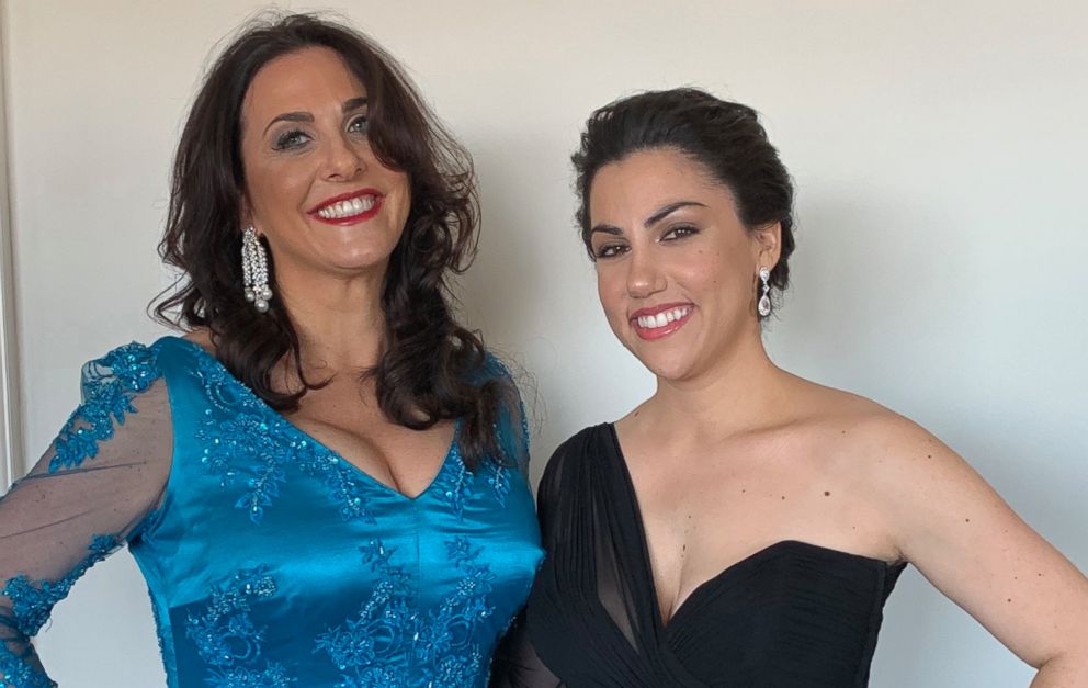 PHOTO: Los Angeles teacher Melissa Berton and her daughter and "Period. End of Sentence" executive producer Helen Yenser pose before departing for the Oscars.