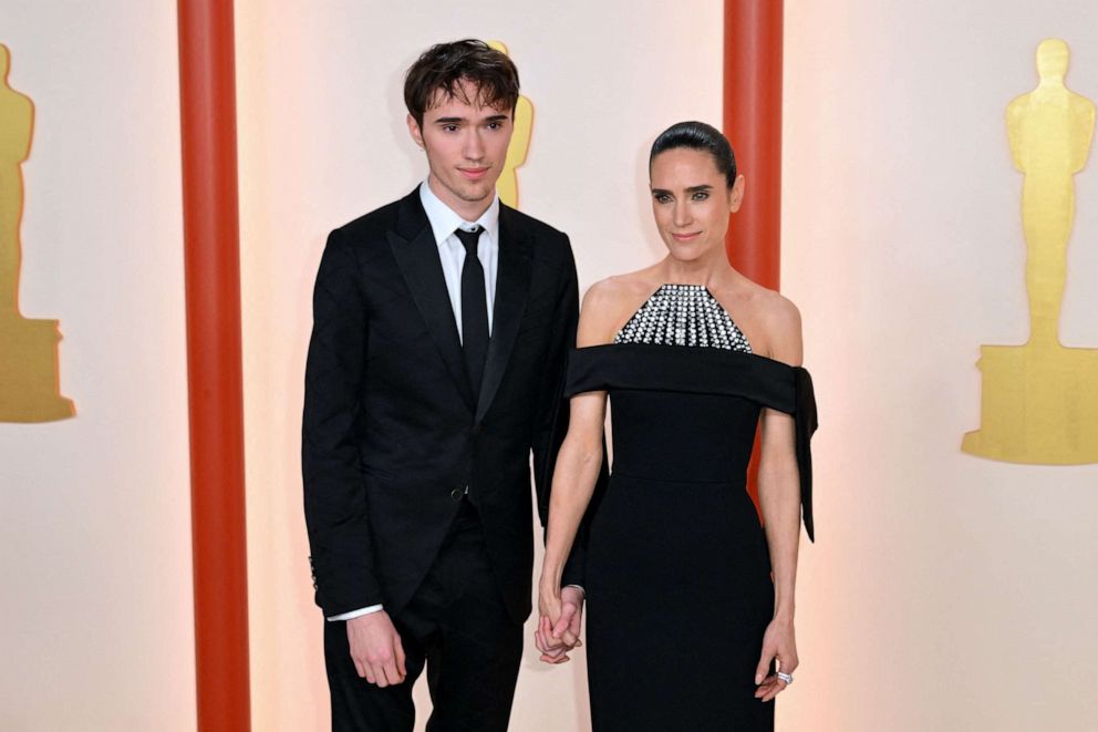 PHOTO: Jennifer Connelly and her son Stellan Bettany attend the 95th Annual Academy Awards in Hollywood, Mar. 12, 2023.