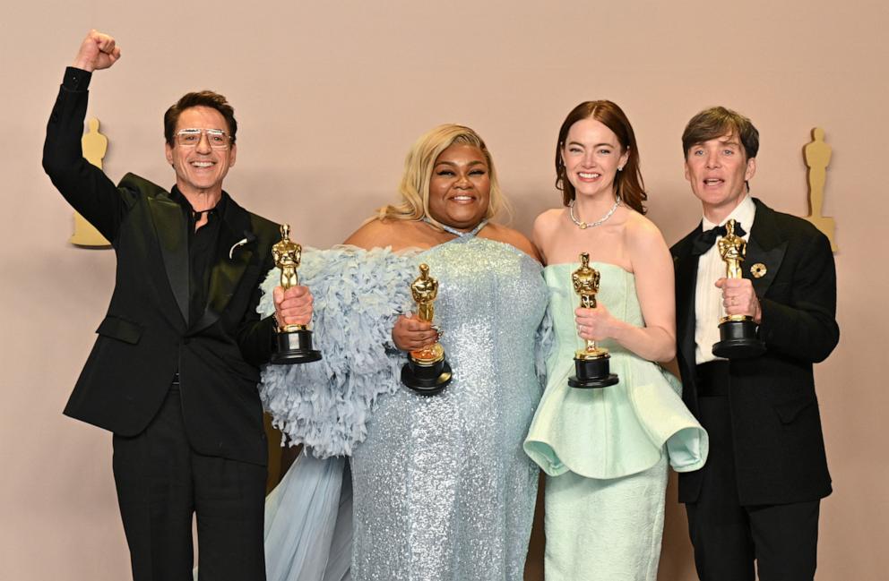 PHOTO: Osacar winners (L-R) Robert Downey Jr., Da'Vine Joy Randolph, Emma Stone and Cillian Murphy pose in the press room during the 96th Annual Academy Awards at the Dolby Theatre, March 10, 2024, in Hollywood, Calif.