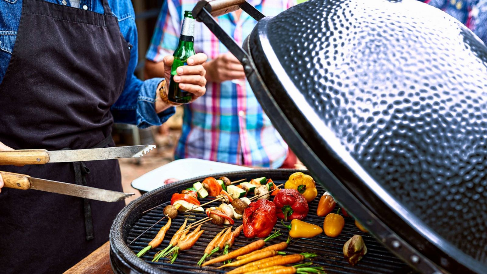 PHOTO: A chef grills vegetables on an outdoor grill in an undated stock photo.