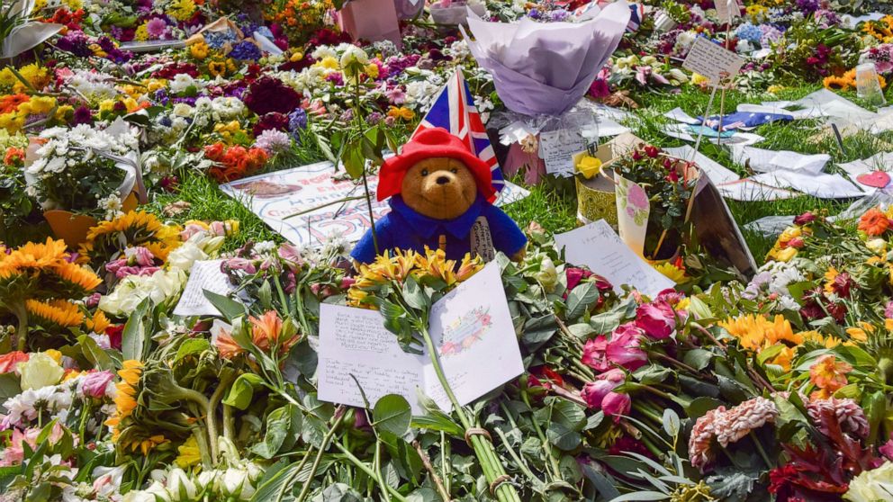 PHOTO: A Paddington Bear toy sits among the floral tributes for the Queen left at Green Park in London, Sept. 19, 2022.