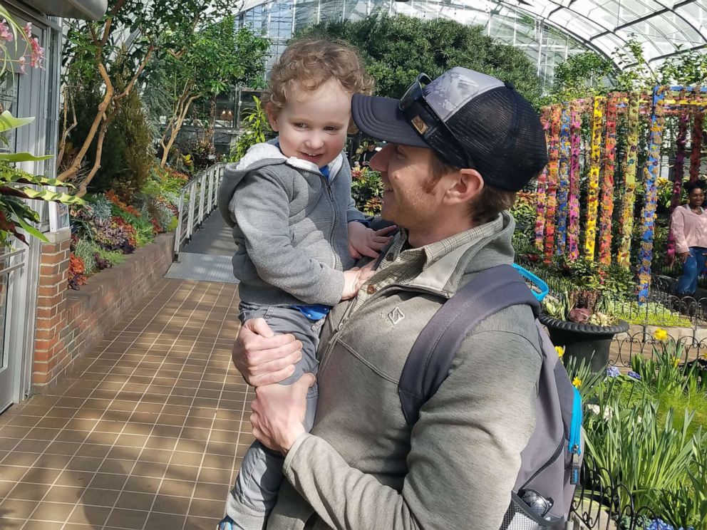 PHOTO: David Milender poses with his 3-year-old son George in Cincinnati.