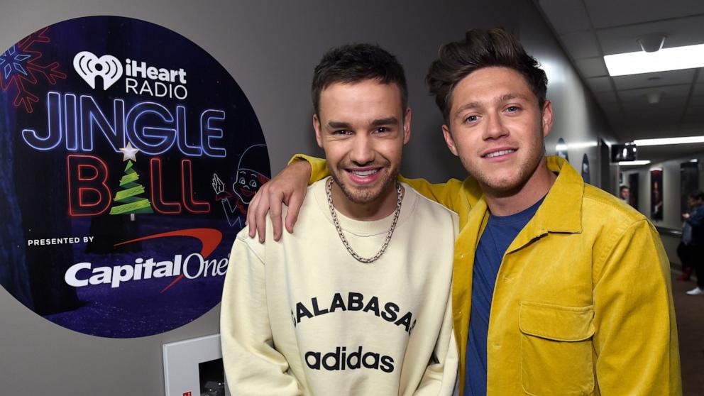 PHOTO: Liam Payne and Niall Horan attend 102.7 KIIS FM's Jingle Ball 2017 presented by Capital One at The Forum on December 1, 2017 in Inglewood, California.