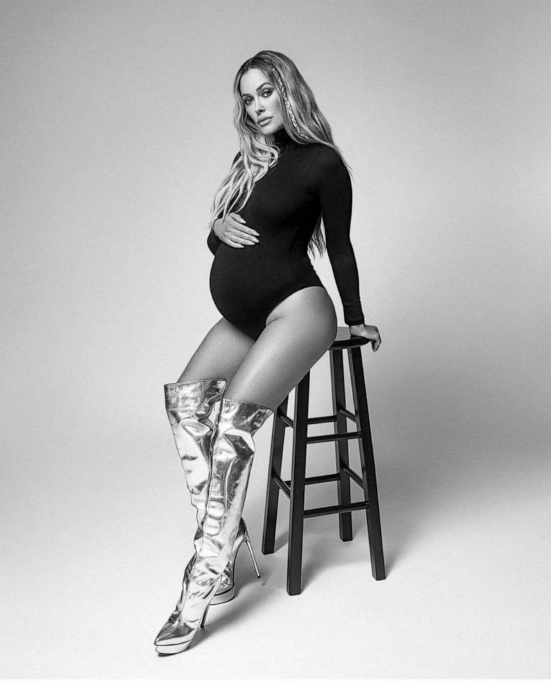 PHOTO: Peta Murgatroyd posed for a maternity photo shoot for Oxana Alex Photography.