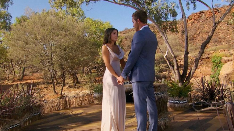 PHOTO: Peter proposes to Hannah Ann in Australia on ABC's The Bachelor.