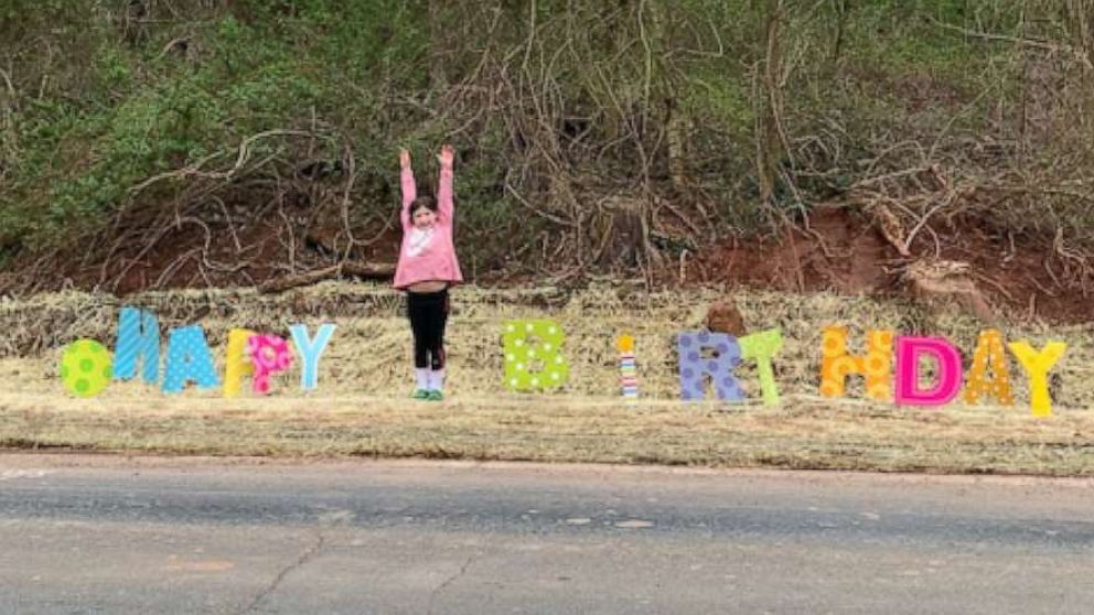 PHOTO: Piper Franklin's friends made her a parade after her birthday party was canceled due to social distancing on March 20, 2020, in Montgomery County, Md.