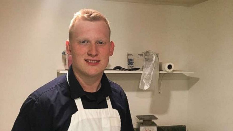 VIDEO: The 18-year-old employee at Steve's Pizza in Battle Creek, Michigan, was working late one night recently when he picked up an unlikely call from more than 200 miles away.