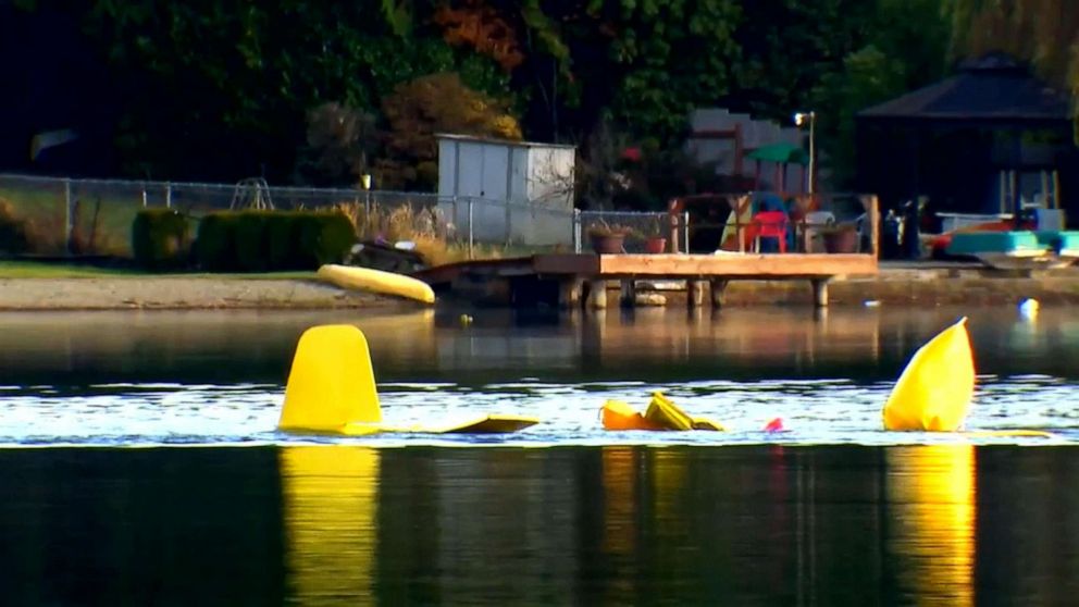 PHOTO: Brett Easter made a crash landing with his ultralight plane into Lake Morton in Washington.