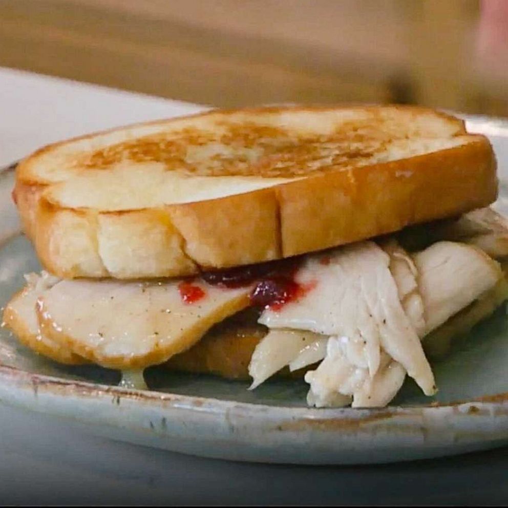 VIDEO: This Thanksgiving, make Ross’s ‘Friends’-inspired ‘Moist Maker Turkey Sandwich’