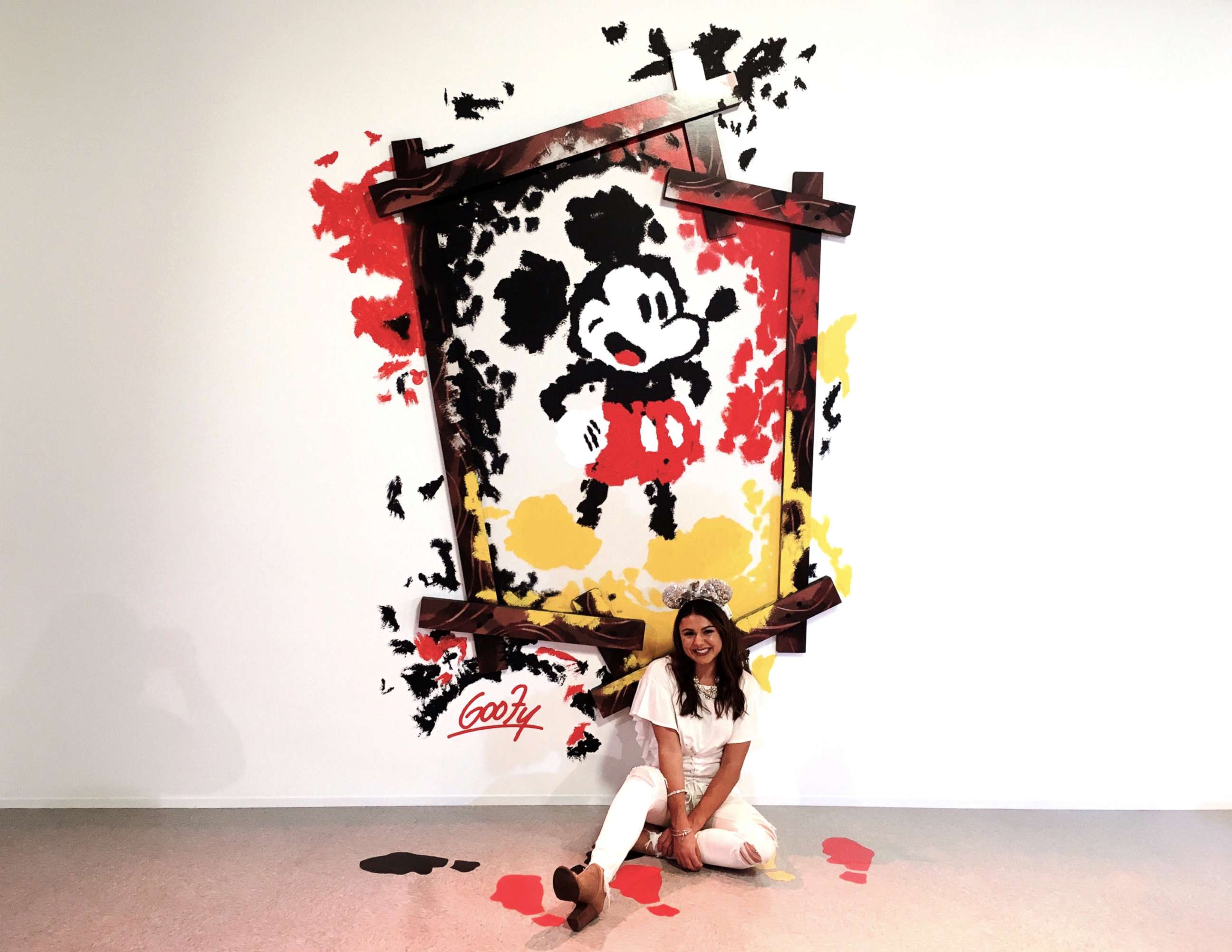 PHOTO: Goofy's art dedicated to his friend Mickey