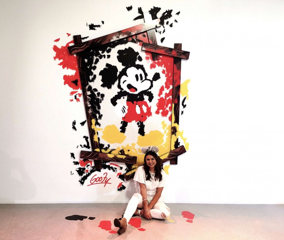 PHOTO: Goofy's art dedicated to his friend Mickey