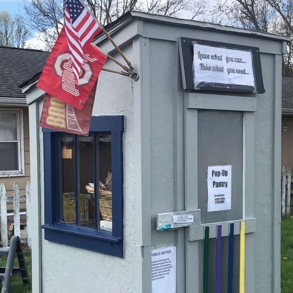 VIDEO: This community created a pop-up pantry to help their neighbors in need 
