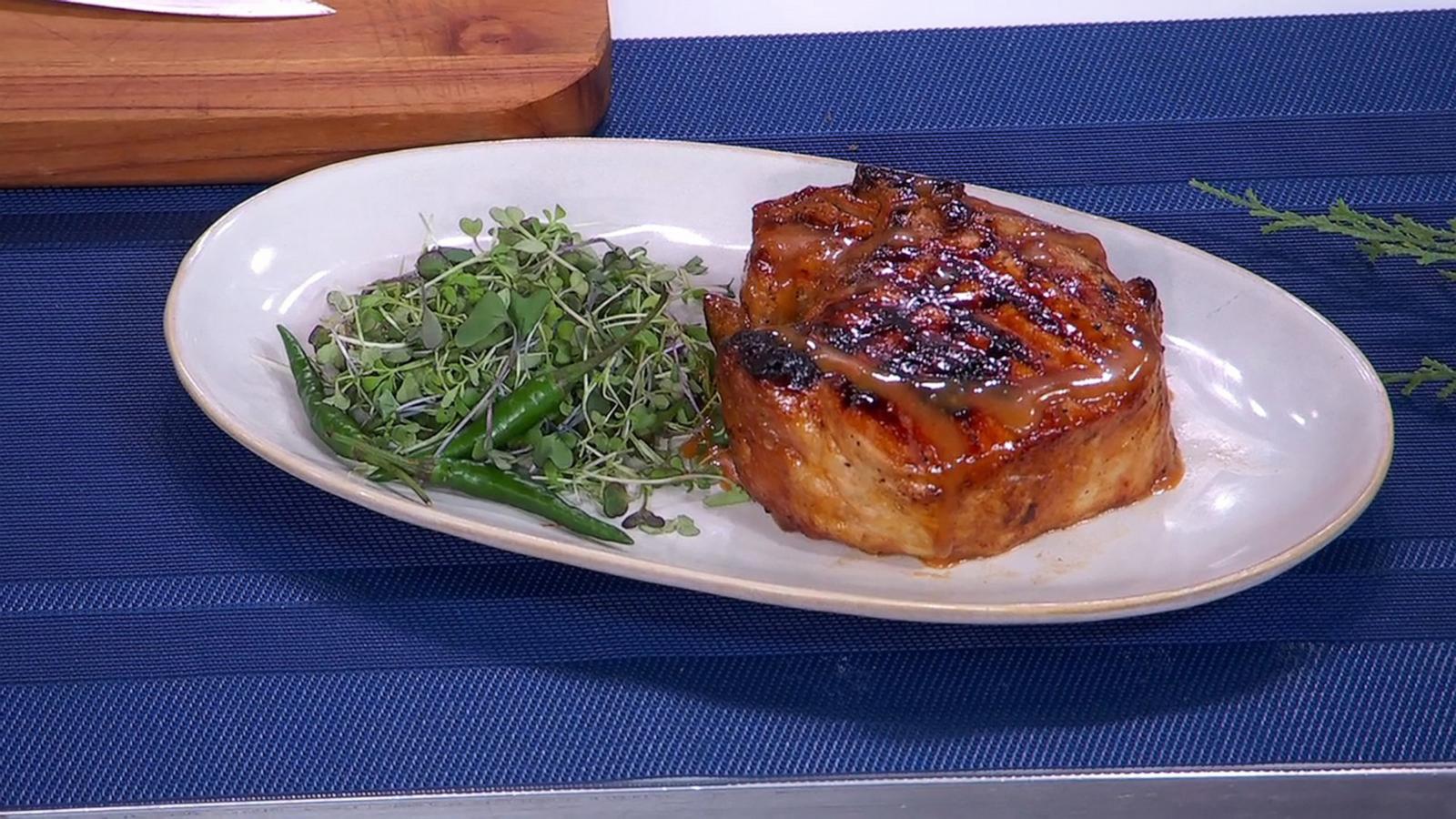 PHOTO: Chef Yia Vang drops by "GMA3" and shares how to make an elevated pork chop.