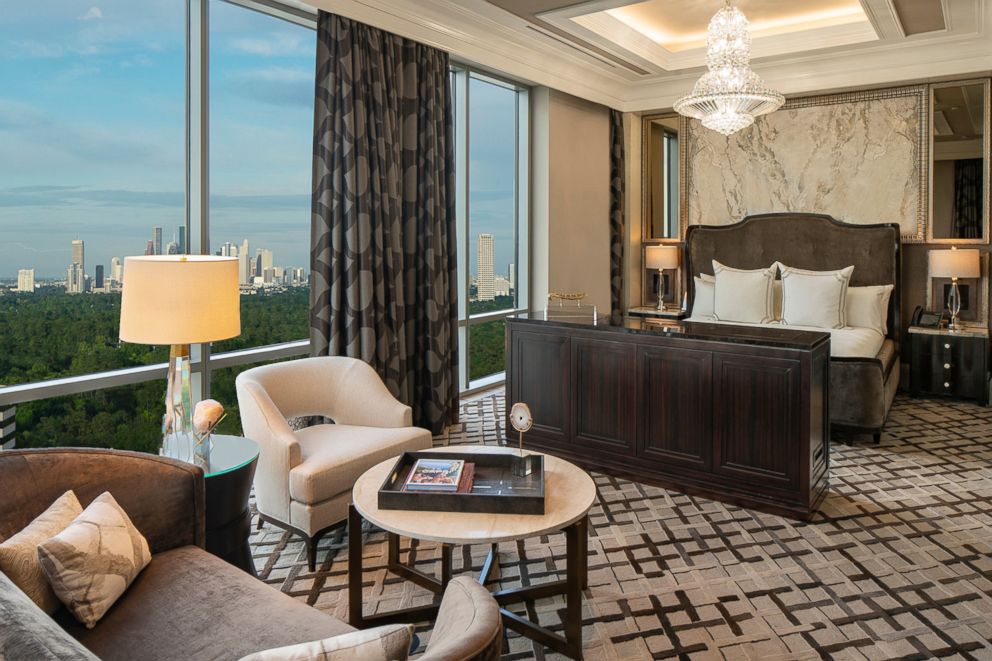 PHOTO: The Presidential Suite is 5,000 square feet and features two bedrooms and Houston skyline views.