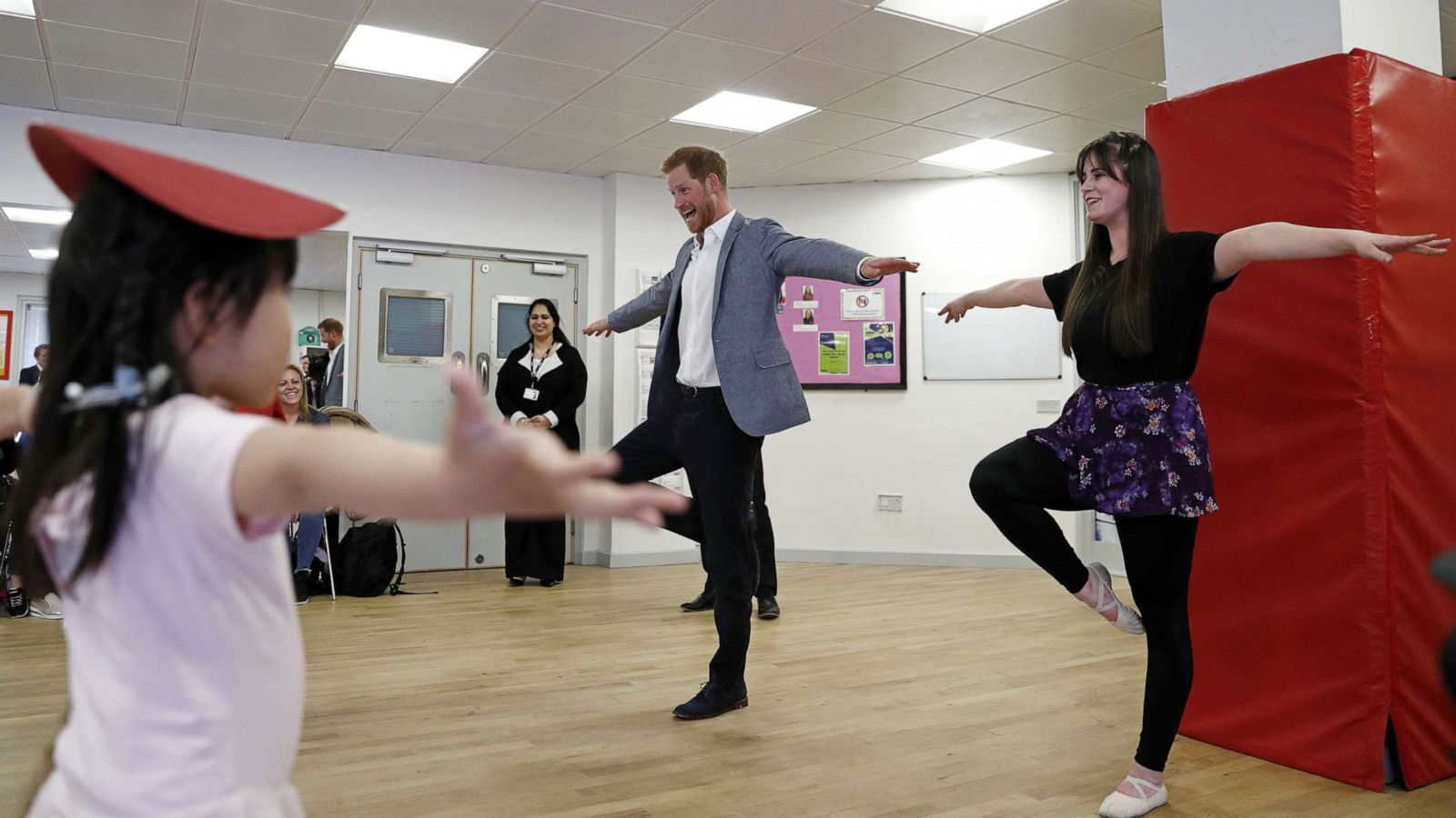 PHOTO: Britain's Prince Harry, Duke of Sussex takes part in a ballet class for 4 to 6 year olds, while on a visit to YMCA South Ealing in west London on April 3, 2019.