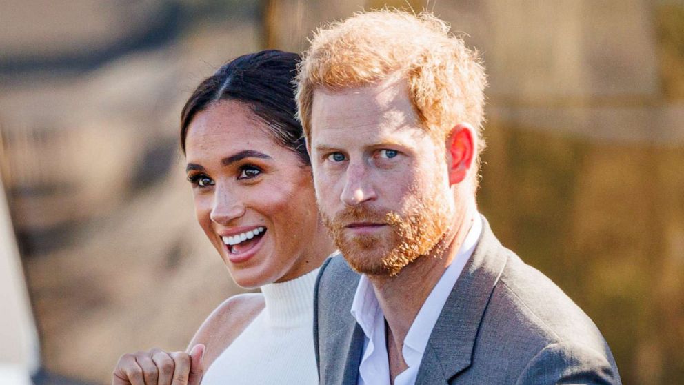 PHOTO: Prince Harry, Duke of Sussex and Meghan, Duchess of Sussex after a boat trip during the Invictus Games Dusseldorf 2023 - One Year To Go events, Sept. 6, 2022, in Dusseldorf, Germany.