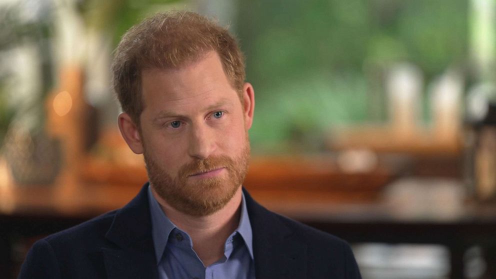 PHOTO: Michael Strahan interviews Prince Harry in Los Angeles Jan. 3, 2023