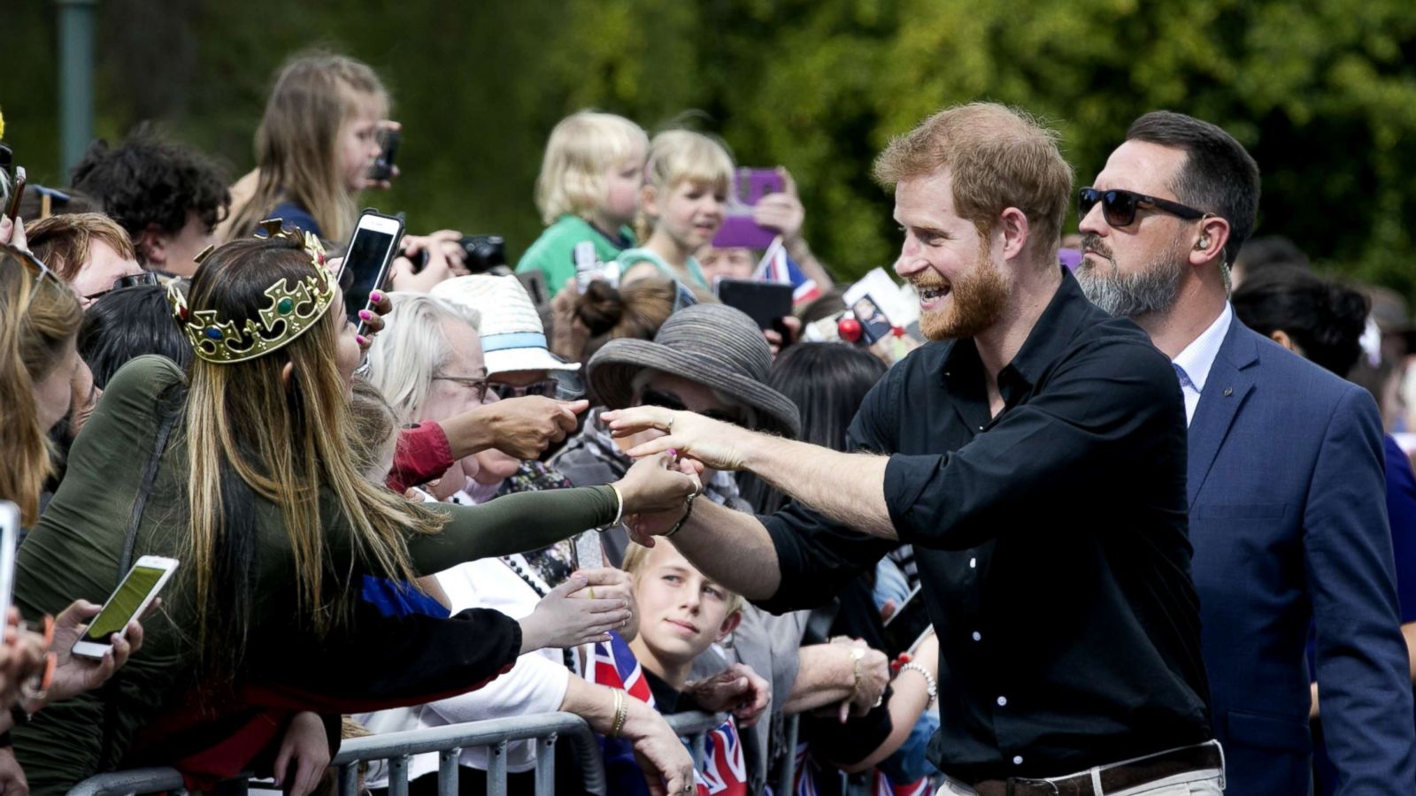 PHOTO: Prince Harry, Duke of Sussex, greets the crowds during a walkabout at Government Gardens, Oct. 31, 2018, in Rotorua, New Zealand.